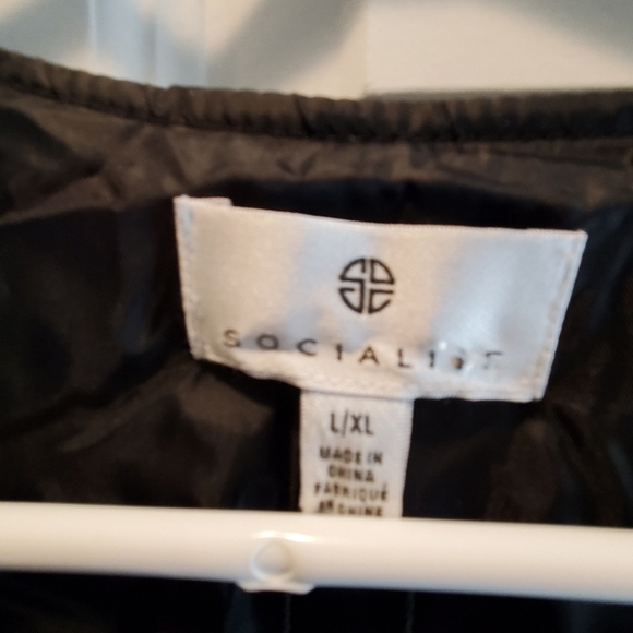 Socialite  sz large/ extra large  black vest NWT. packable. lightweight - Picture 3 of 5